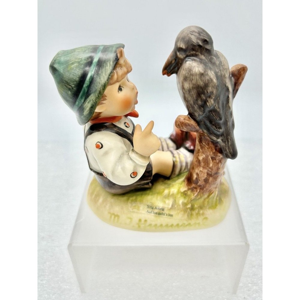Hummel Figurine "SING ALONG" HUM #433 TMK6 Goebel Germany